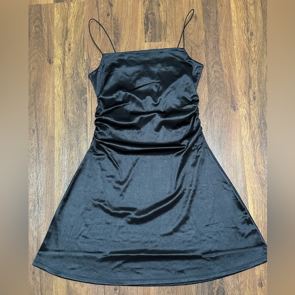 H&M Sleek Black Mini Dress - Picture 7 of 9